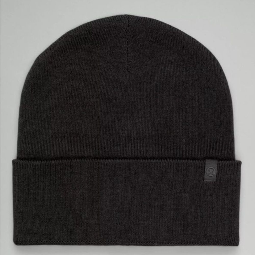 NWOT Lululemon unisex chill fighter beanie